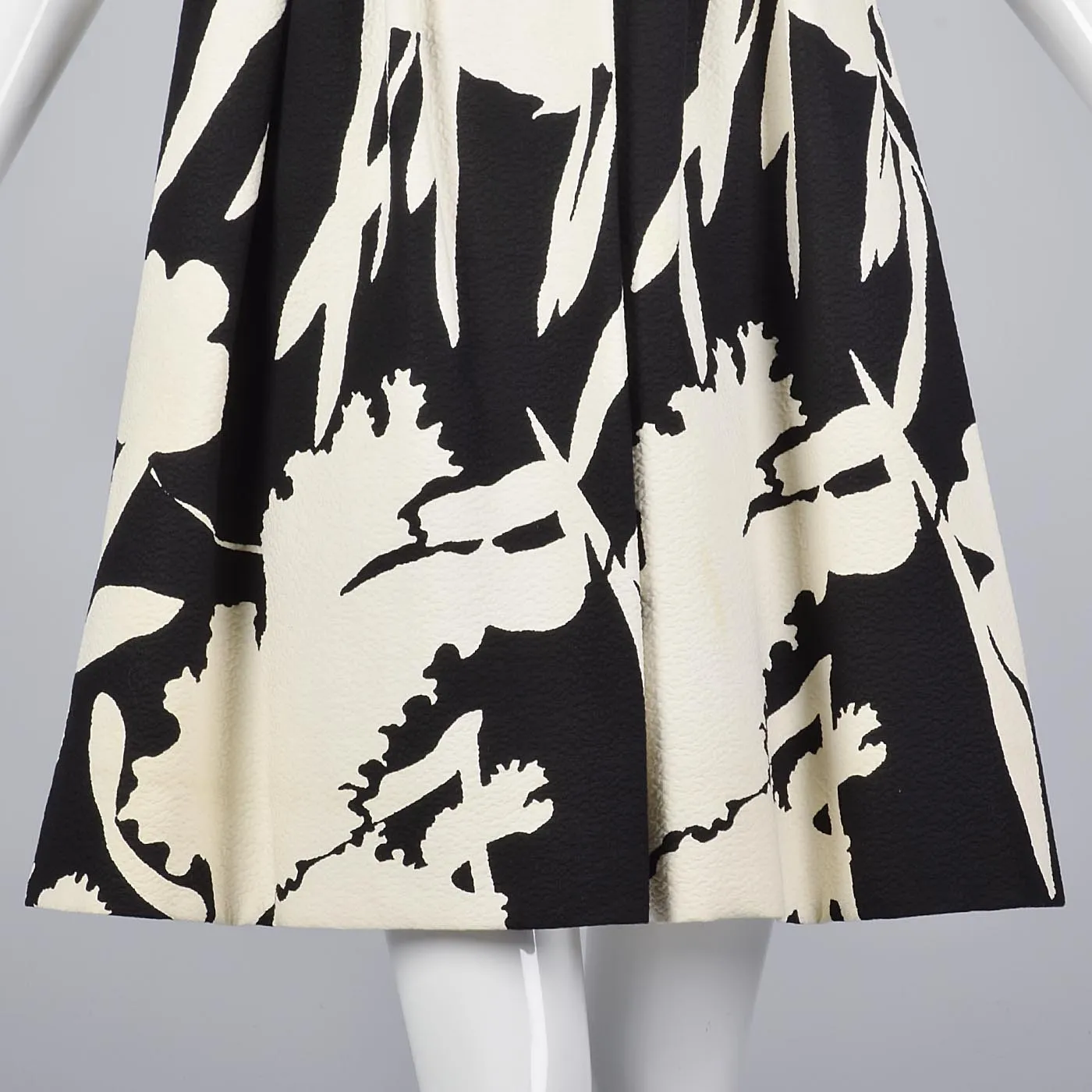 Small-Medium Geoffrey Beene Black and White Mini Dress