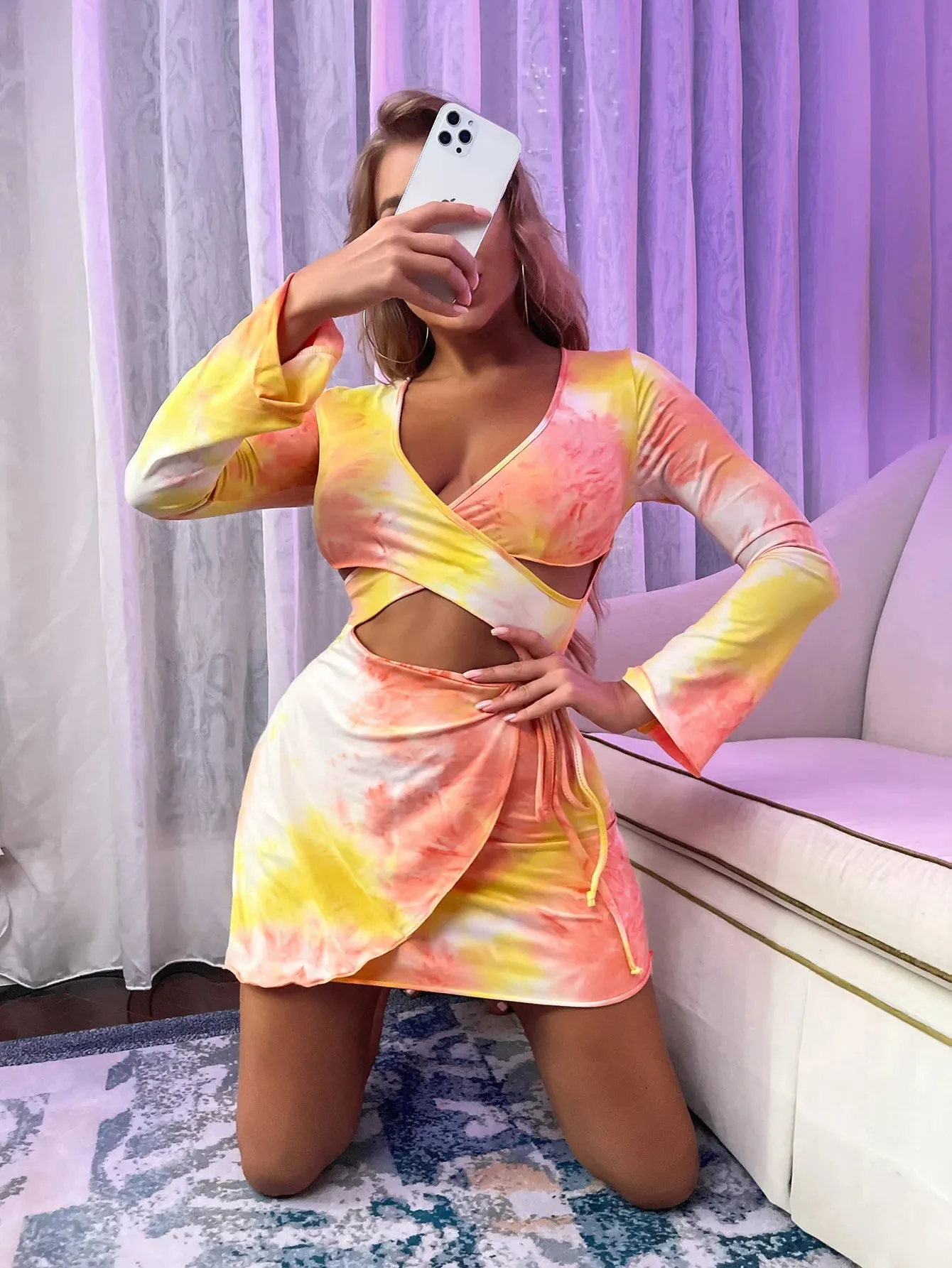 Women's Personalized Flare Sleeves Tie Dyed Sexy Long sleeved V-neck Hollow Tight Mini Dress 2024 Hot Selling Style